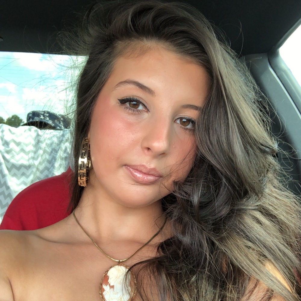 Meet your Posher, Jerrina